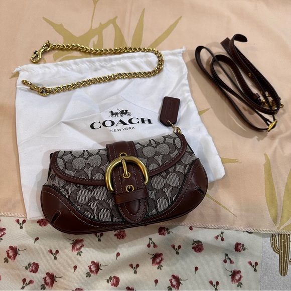 Coach Handbags - Coach Soho Series Pea Buns